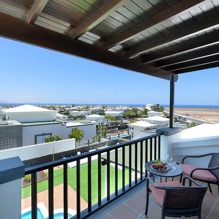 Hipoclub Villas, Alisios Вилла Яйса